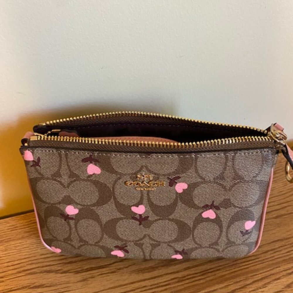 Nolita 15 in signature canvas with heart floral NWOT